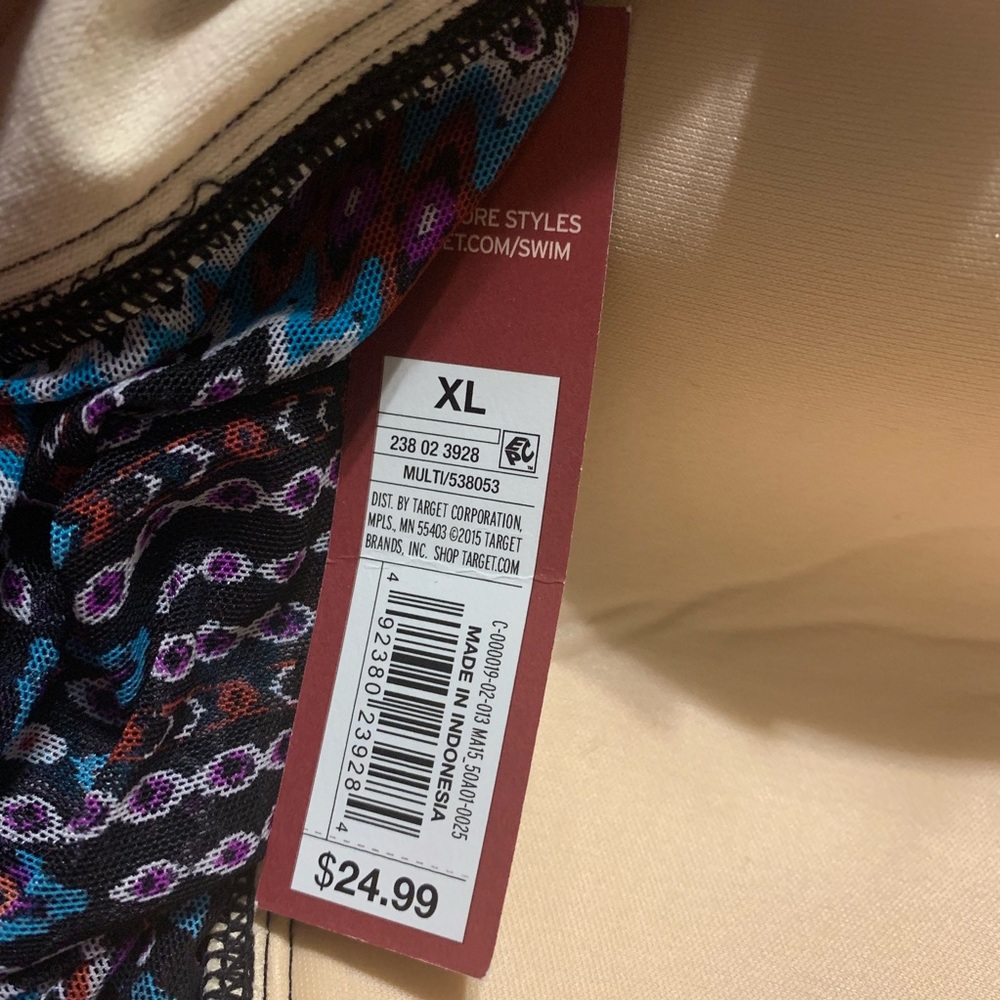 NWT Tankini. Strapless swim top. Size XL.